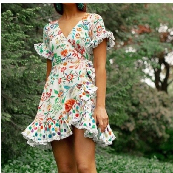 All Things Mochi Dresses & Skirts - All Things Mochi Valeria Floral Silk Wrap Dress size XS